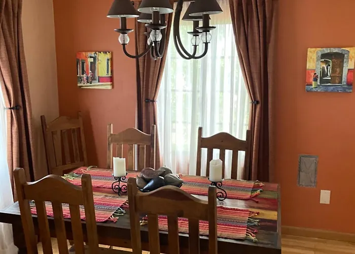 The Pleasant Street Casitas - Historic & Modern Charm