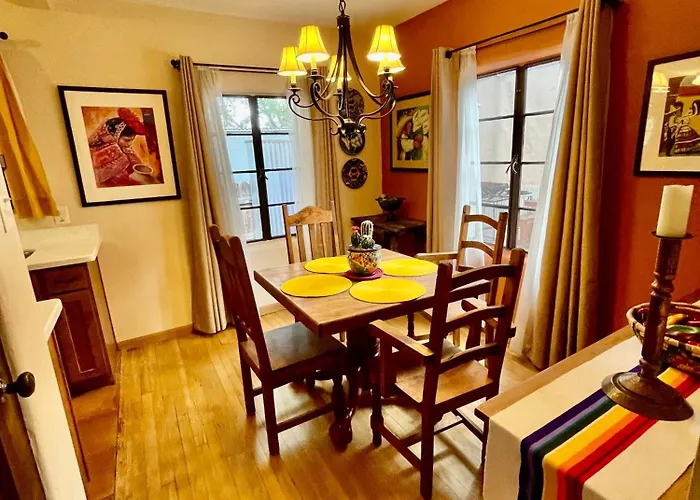 The Pleasant Street Casitas - Historic & Modern Charm Apartment