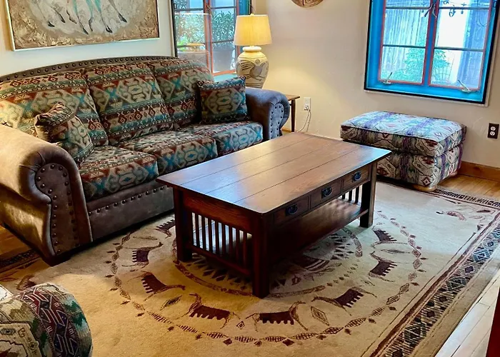 Apartment The Pleasant Street Casitas - Historic & Modern Charm *